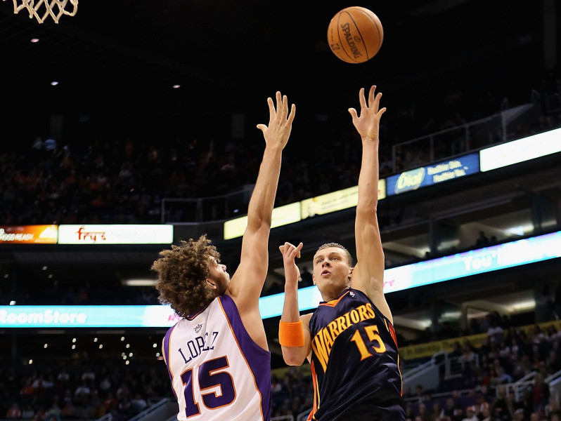 "Warriors" zaudē Fīniksā, Biedriņam tikai divi punkti