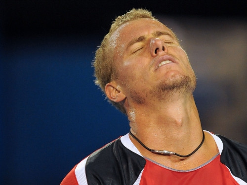 Hjūits pēc operācijas nespēlēs līdz "French Open"
