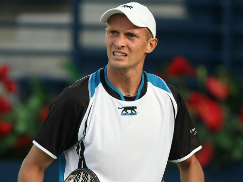"French Open" arī bez Davidenko un Klijstersas