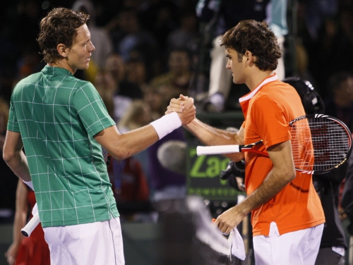 Federers neizmanto mačbumbu un zaudē Berdiham