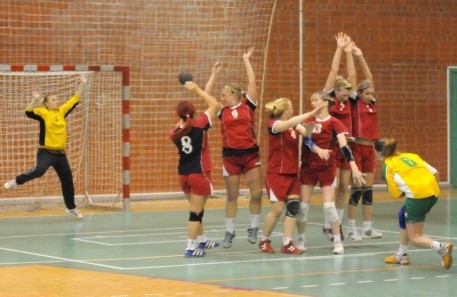 "Latgola" handbolistes ar uzvaru sāk virslīgas finālsēriju