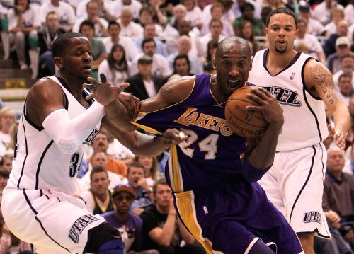 "Jazz" neizglābjas, "Lakers" panāk 3:0