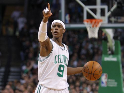 Rondo 26 punkti palīdz ''ķeltiem'' uzveikt ''Magic''