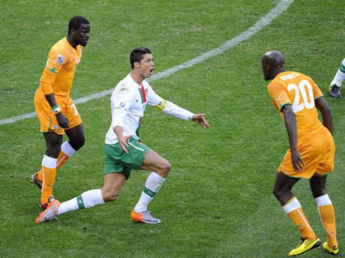 Ronaldu: "Tiesnešiem vajadzētu vairāk pasargāt tehniskākos spēlētājus"