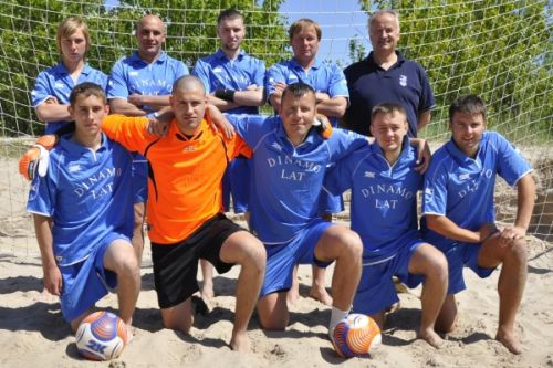 "Dinamo-LAT" triumfē Latvijas čempionātā pludmales futbolā