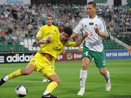 "Lechia" uzvar derbijā un izvirzās 3. vietā