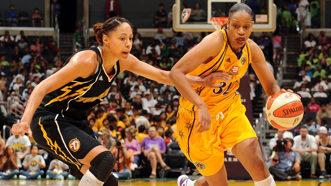 Tīna Tompsone kļūst par WNBA rezultatīvāko spēlētāju
