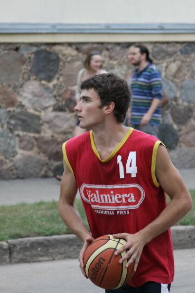 Sestdien Valmierā ielu basketbols 3:3