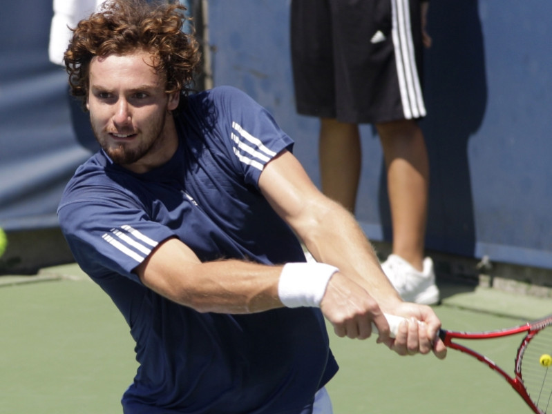 Gulbis atspēlē mačbumbas un uzveic Melceru, nākamais pretinieks Marejs