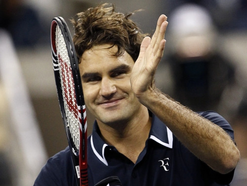 Federers nezaudē setu arī Soderlingam