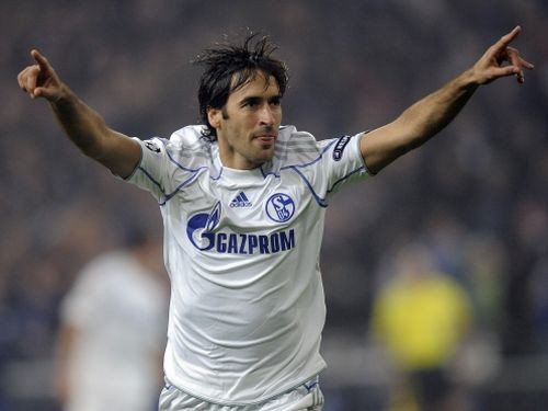 B grupa: Lionas "Olympique" un "Schalke" iegūst trīs punktus