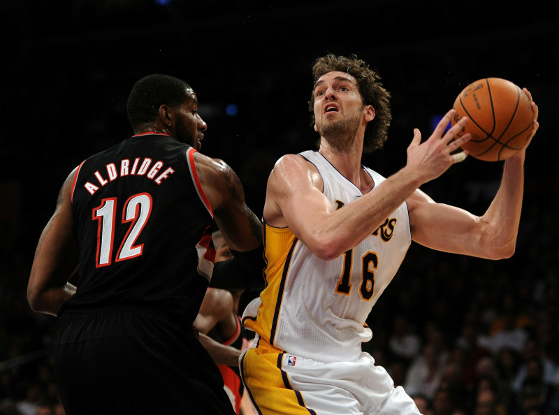 "Lakers" turpina bez zaudējumiem, "Rockets" pirmā uzvara
