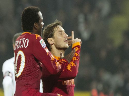 ''Juventus'' cīnās neizšķirti ar ''Roma''; ''Fiorentina'' tiek pie uzvaras