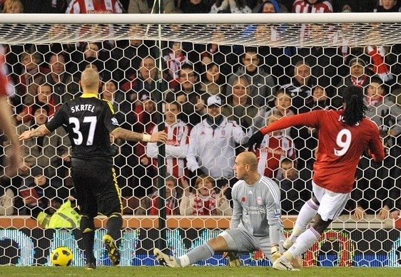 "Liverpool" viesos zaudē "Stoke"