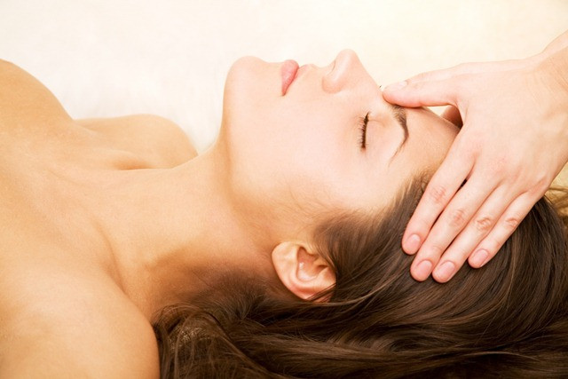 Dziedniecība ar Reiki un Ajurvēdas masāžām