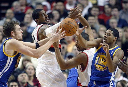 "Warriors" bez Biedriņa minimāls zaudējums Portlendā