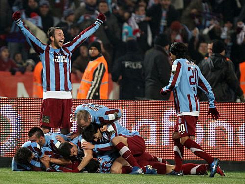 Turcijas līga pusē: Līdere  - ''Trabzonspor'', Ivanova ''Sivasspor'' vien 15. vietā