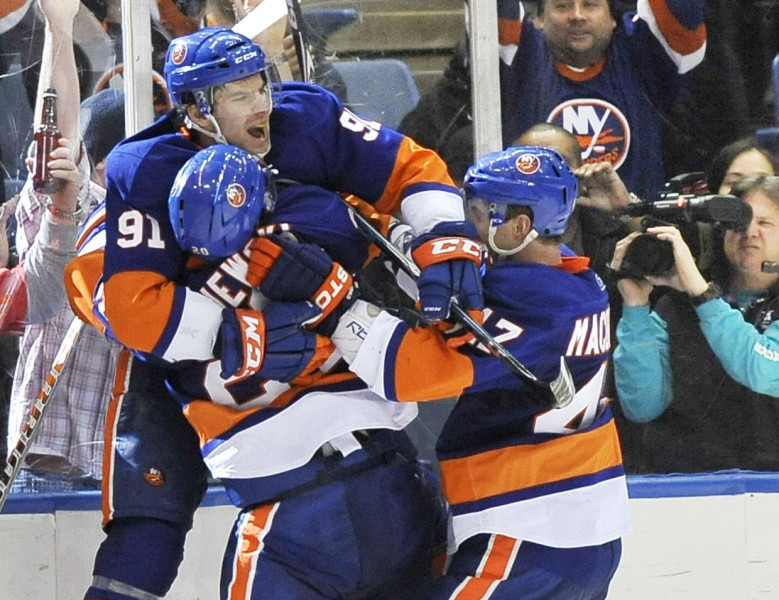 "Islanders" un "Red Wings" uzvar papildlaikos