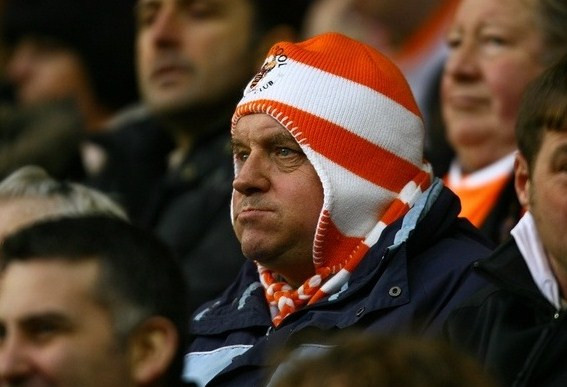 "Blackpool" un "Liverpool" mačs pārcelts