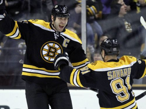 Hāram hat trick, ''Bruins'' pazemo ''Hurricanes''