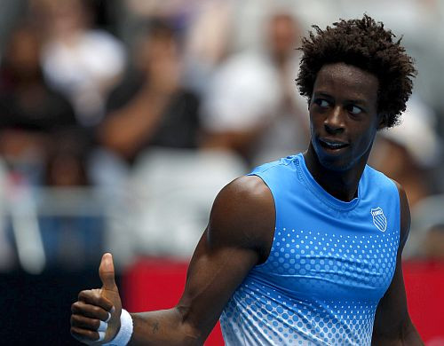 Čempions Federers sāk graujoši, Davidenko zaudē jau 1. kārtā
