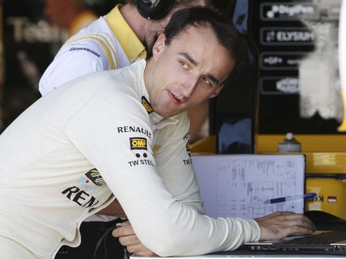''Renault'': "Kubica sāk pats ēst, atveseļošanās norit ātrāk nekā plānots"