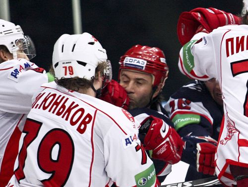 ''SKA'' uzvar arī viesos, Minska vēlreiz labo rekordu un pārspēj "Loko"