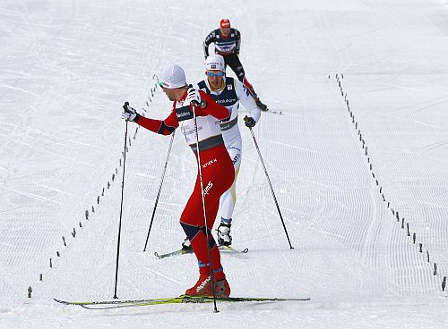 Norvēģija turpina valdīt stafetē pasaules čempionātos