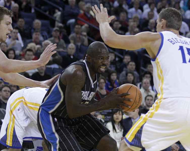 "Warriors" pārsteidz "Magic" ar uzvaru pagarinājumā; Biedriņš - pieticīgs