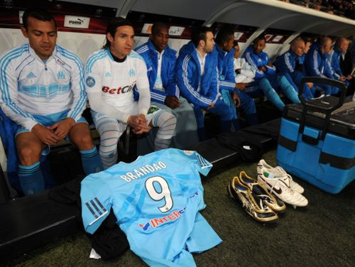 Marseļas un Lionas "Olympique" pirms Čempionu līgas izcīna uzvaras