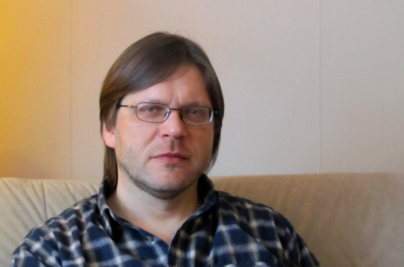Jānis Elsbergs: Esmu līdzsvarā starp dzeju un mūziku