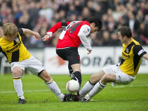 Līdere ''PSV'' zaudē svarīgus punktus; ''Ajax'', ''Twente'' uzvar un saasina cīņu par titulu