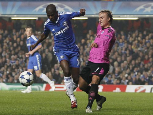 "Chelsea" nospēlē neizšķirti un bez problēmām tiek tālāk