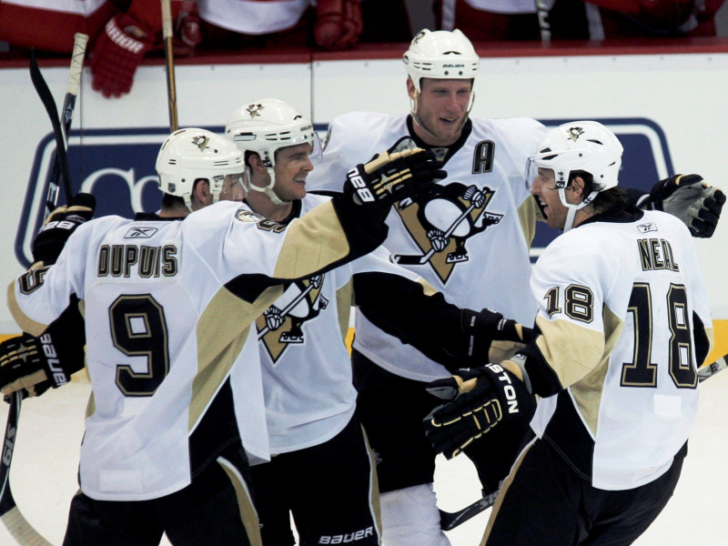 "Penguins" gandrīz izlaiž uzvaru pret "Red Wings"