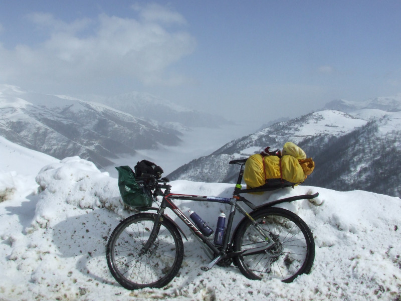 Velo ekspedīcija- 3000 km izdzīvojums Irānas ceļos. Armēnija