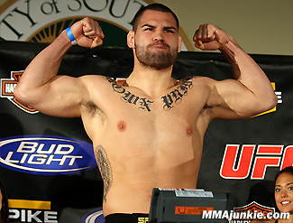 Keins Valeskēzs šovā „UFC 146” cīnīsies ar Antonio Silvu