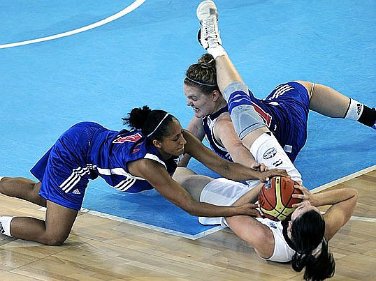 U-20: Lielbritānija šokē Franciju, Latvijai Itālija jāuzvar ar +6