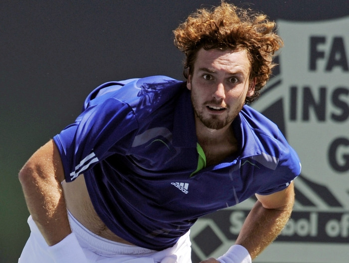 Gulbis sasniedz ceturtdaļfinālu, tajā spēlēs pret Del Potro