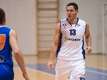 Blaus un Strupovičs kopā gūst 33 punktus, "Valga" zaudē
