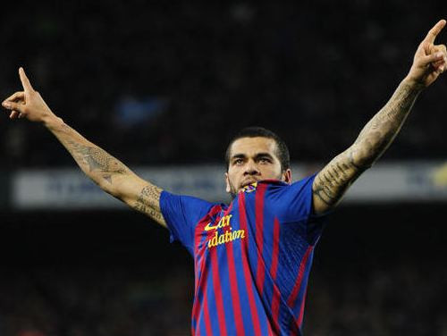 "Real" varonīgi pieceļas no bezdibeņa, tomēr pusfinālā "Barcelona"