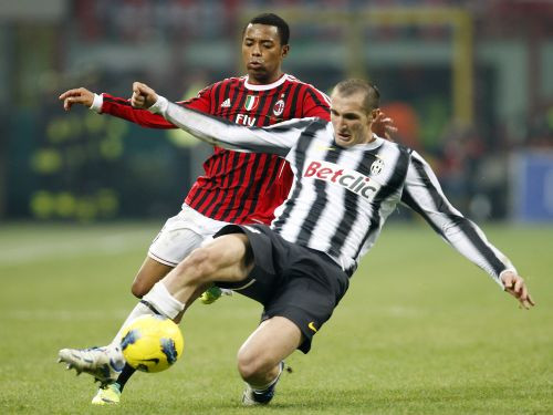 Divi neieskaitīti vārti, līderes ''Milan'' un ''Juventus'' punktus dala uz pusēm