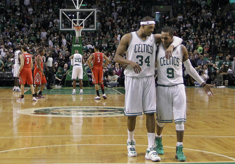 Pīrss, Rondo un "Celtics" viesosies pie Iguodalas Filadelfijā