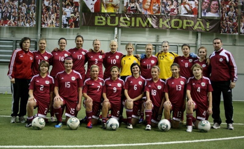 Dāmu futbola izlase pārbaudes spēlē gūst uzvaru pār "Parnu" klubu