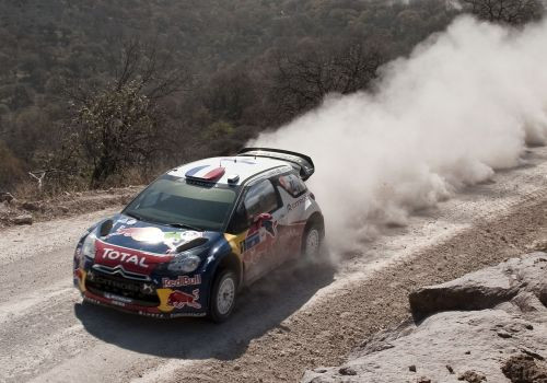 Meksikas rallijā vadībā Lēbs, "Ford" vajā neveiksmes