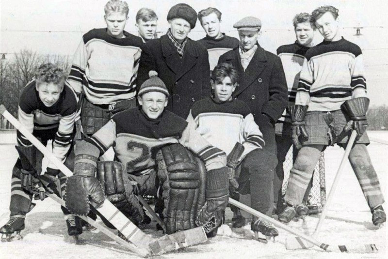 Kā radās hokejs?