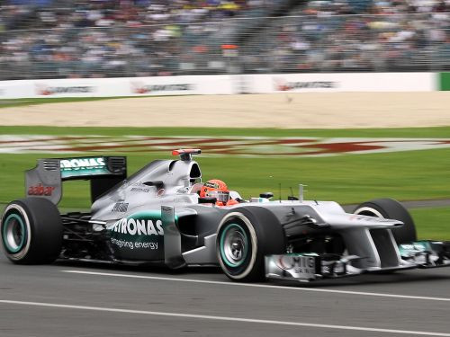 Austrālijas F1 treniņos ātrākie Batons un Šūmahers