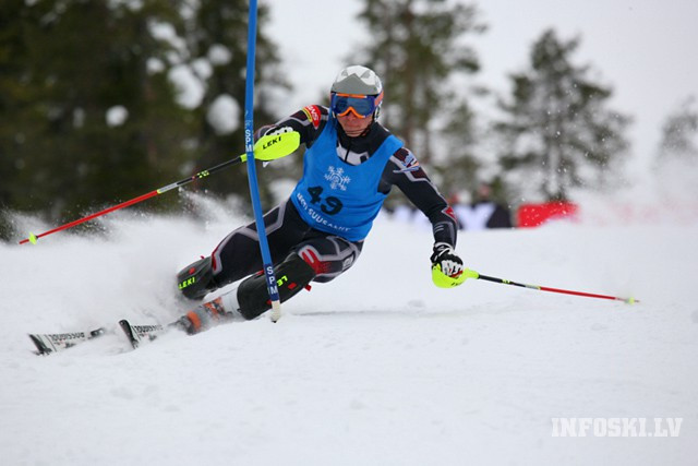Otrajā dienā slalomā labākais Onskulis, Sarkanim punktu rekords