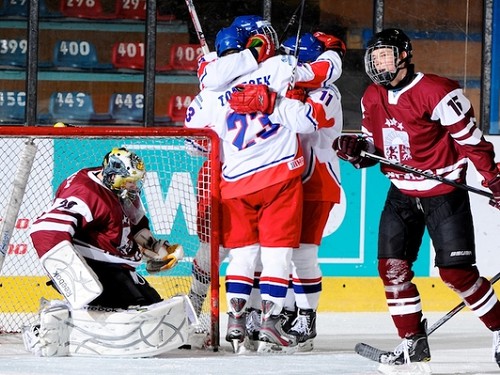 U-18 izlase čempionātu noslēdz ar zaudējumu Čehijai