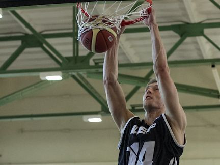 "VEF Rīga" iekļūst LBL finālā