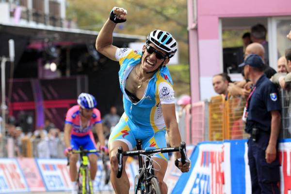 "Giro d'Italia" 7.posmā uzvar Tiralongo
